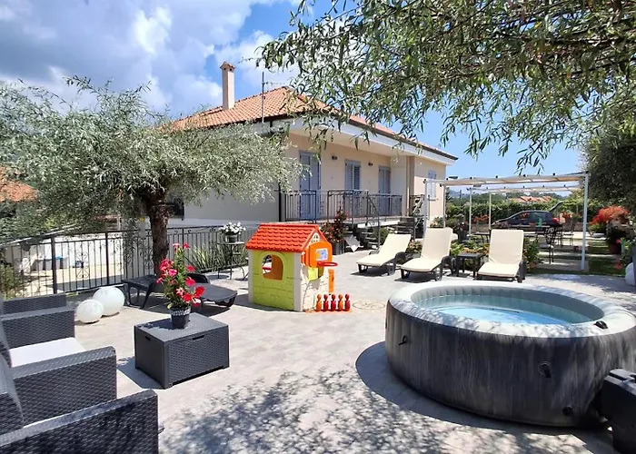 Il Violino Degli Dei Holiday House